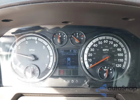 2010 Dodge Ram 1500 z USA, uszkodzony, nr VIN 1D7RV1GT5AS179033